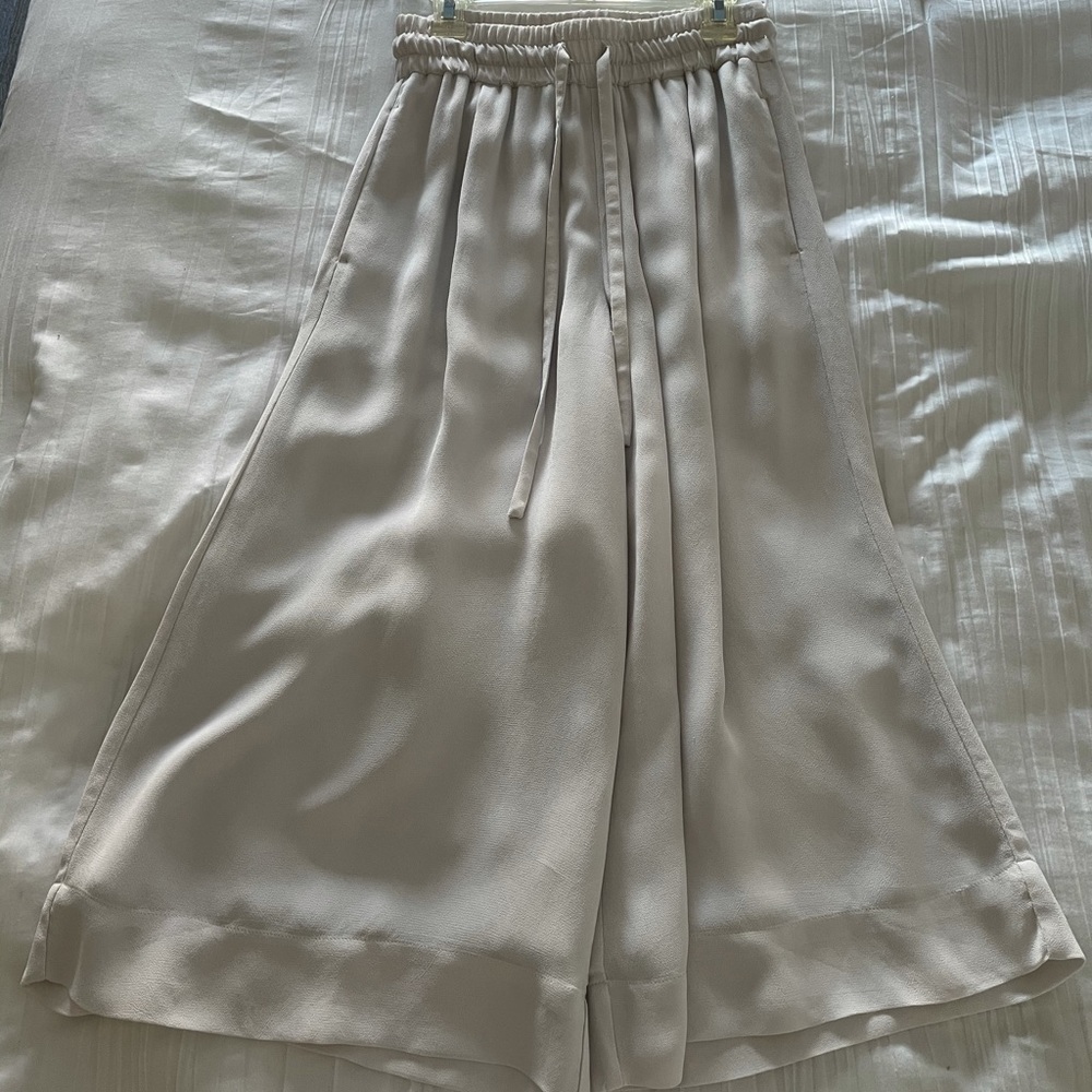 BABATON KNEE LENGTH PANTS